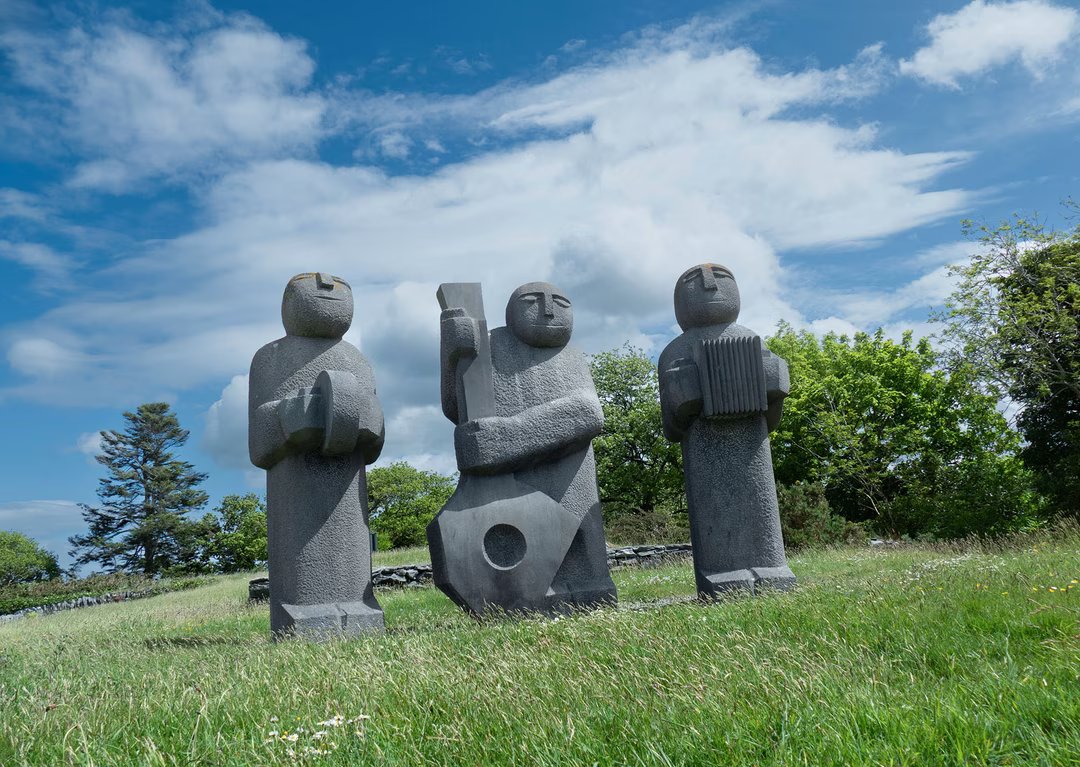 En Irlande : Ces musiciens semblent jouer… mais quelque chose ne colle pas 1 2 IIRLANDE JOUEUR FS 1